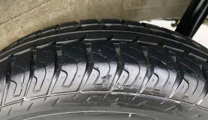 2017 Maruti Wagon R 1.0 VXI AMT, Petrol, Automatic, 10,741 km, Left Rear Tyre Tread