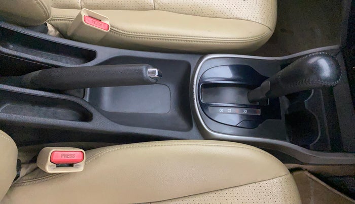 2016 Honda City 1.5L I-VTEC VX CVT, Petrol, Automatic, 1,19,796 km, Gear Lever