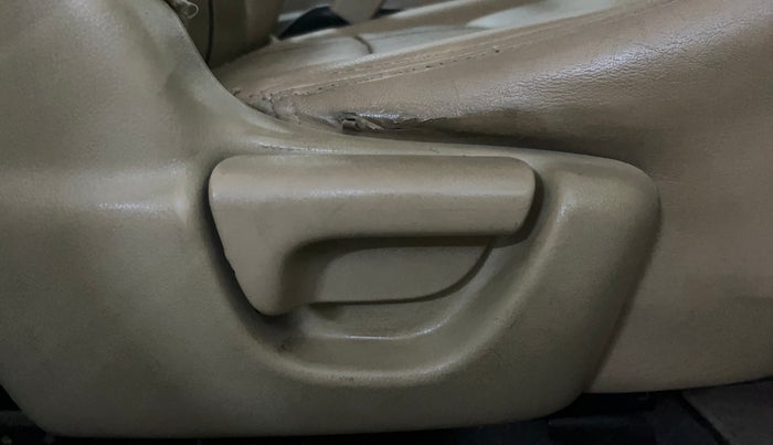 2014 Honda Amaze 1.2L I-VTEC EX, Petrol, Manual, 54,534 km, Driver Side Adjustment Panel