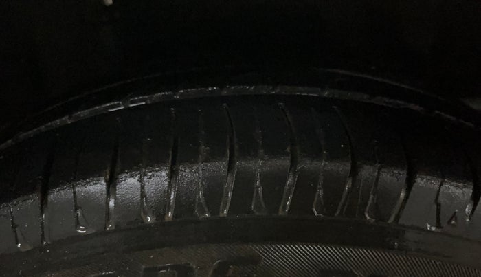 2014 Honda Amaze 1.2L I-VTEC EX, Petrol, Manual, 54,534 km, Right Rear Tyre Tread