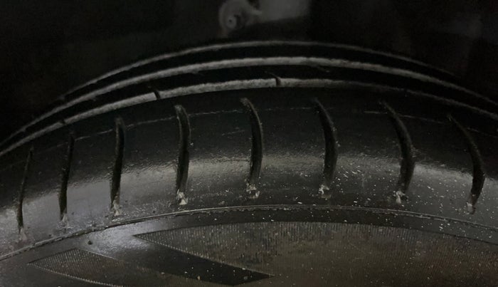 2014 Honda Amaze 1.2L I-VTEC EX, Petrol, Manual, 54,534 km, Left Front Tyre Tread