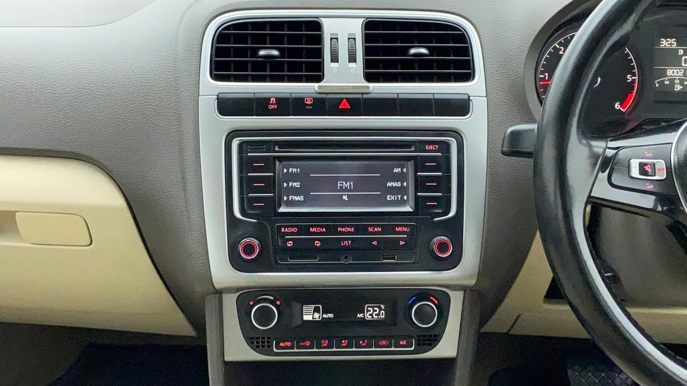 2015 Volkswagen Vento HIGHLINE TDI AT, Diesel, Automatic, 79,941 km, Air Conditioner