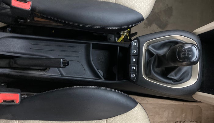 2018 Hyundai NEW SANTRO SPORTZ CNG, CNG, Manual, 94,346 km, Gear Lever