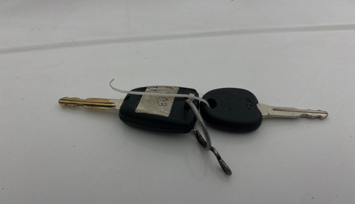 2018 Hyundai NEW SANTRO SPORTZ CNG, CNG, Manual, 94,346 km, Key Close Up