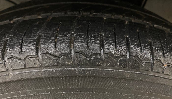 2018 Hyundai NEW SANTRO SPORTZ CNG, CNG, Manual, 94,346 km, Left Rear Tyre Tread