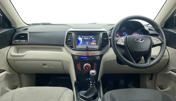 2020 Mahindra XUV300 W6 1.2 PETROL, Petrol, Manual, 45,767 km, Dashboard