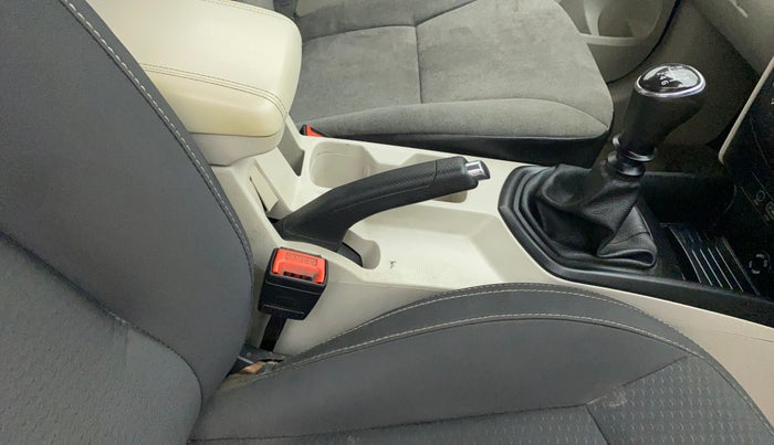2020 Mahindra XUV300 W6 1.2 PETROL, Petrol, Manual, 45,767 km, Gear Lever