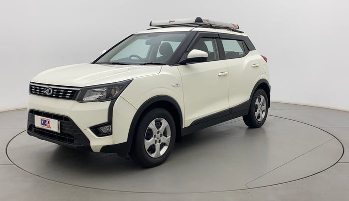 2020 Mahindra XUV300 W6 1.2 PETROL, Petrol, Manual, 45,767 km, Left Front Diagonal