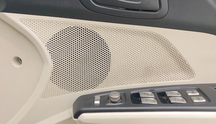 2020 Mahindra XUV300 W6 1.2 PETROL, Petrol, Manual, 45,767 km, Speaker