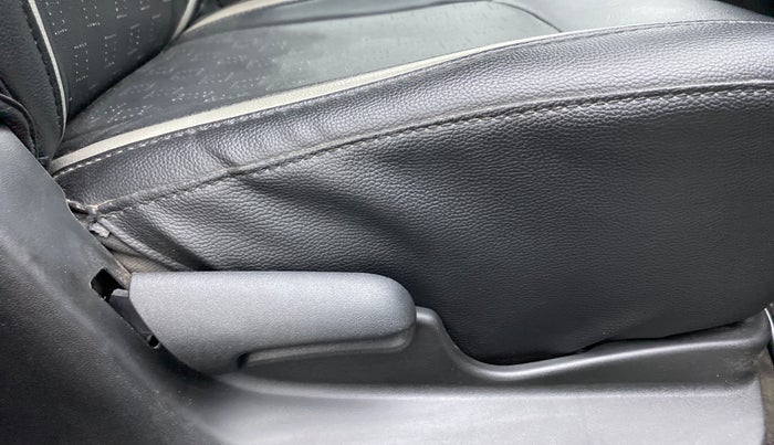 2019 Maruti Celerio X Zxi, Petrol, Manual, 17,747 km, Driver Side Adjustment Panel