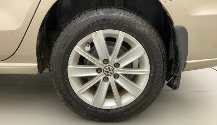 2016 Volkswagen Vento HIGHLINE PLUS 1.2 AT 16 ALLOY, Petrol, Automatic, 89,065 km, Left Rear Wheel