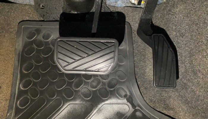 2016 Maruti Celerio VXI AMT, Petrol, Automatic, 41,246 km, Pedals