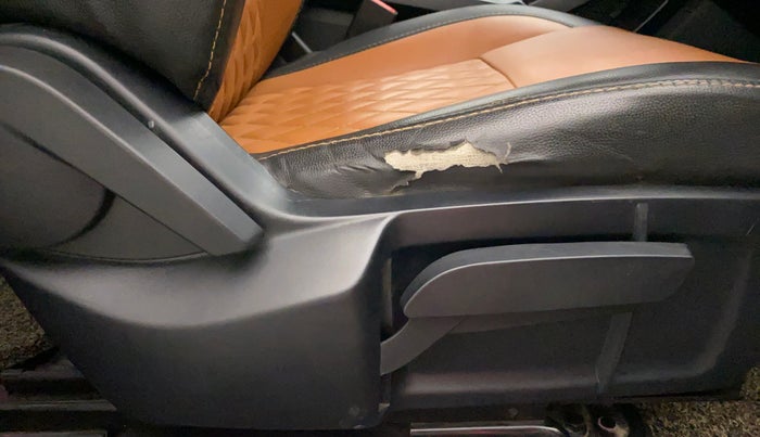 2019 Tata Harrier XM 2.0L KRYOTEC, Diesel, Manual, 44,466 km, Driver Side Adjustment Panel