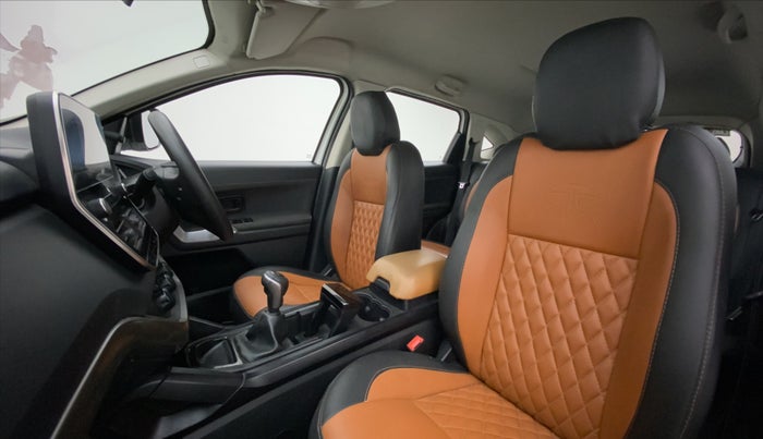 2019 Tata Harrier XM 2.0L KRYOTEC, Diesel, Manual, 44,466 km, Right Side Front Door Cabin