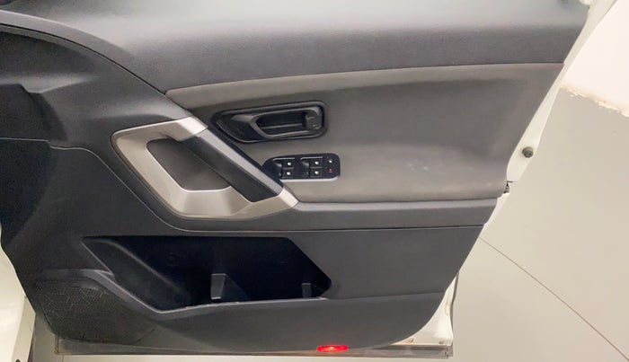 2019 Tata Harrier XM 2.0L KRYOTEC, Diesel, Manual, 44,466 km, Driver Side Door Panels Control