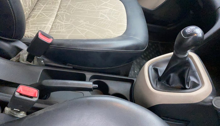 2016 Hyundai Grand i10 MAGNA 1.2 KAPPA VTVT, Petrol, Manual, 28,023 km, Gear Lever