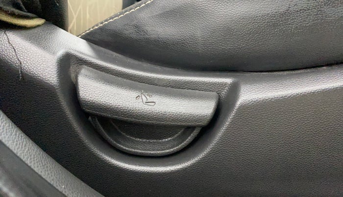 2016 Hyundai Grand i10 MAGNA 1.2 KAPPA VTVT, Petrol, Manual, 28,023 km, Driver Side Adjustment Panel