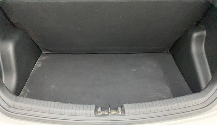 2016 Hyundai Grand i10 MAGNA 1.2 KAPPA VTVT, Petrol, Manual, 28,023 km, Boot Inside