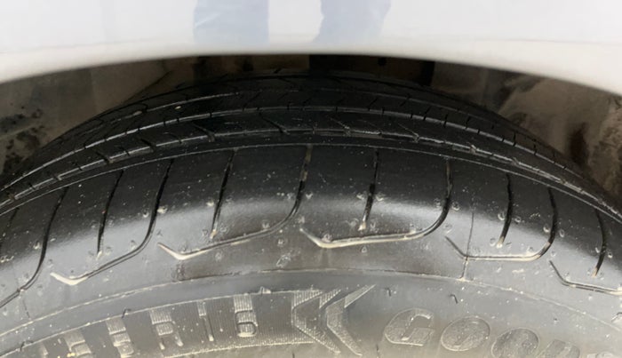 2019 Ford Ecosport TITANIUM + 1.5L PETROL, Petrol, Manual, 56,980 km, Right Front Tyre Tread