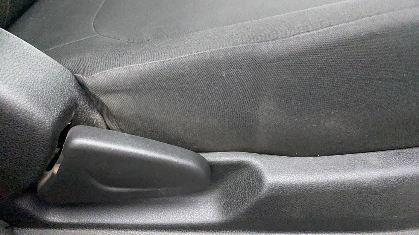 2019 Renault Kwid RXT 1.0 AMT (O), Petrol, Automatic, 28,249 km, Driver Side Adjustment Panel