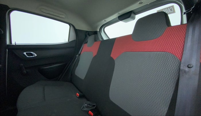 2019 Renault Kwid RXT 1.0 AMT (O), Petrol, Automatic, 28,249 km, Right Side Rear Door Cabin