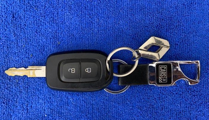 2019 Renault Kwid RXT 1.0 AMT (O), Petrol, Automatic, 28,249 km, Key Close Up