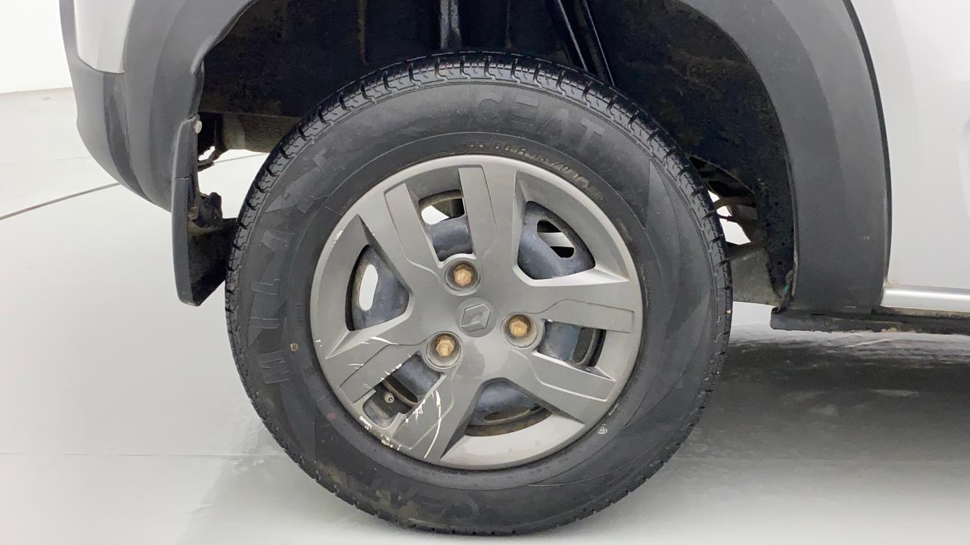 2019 Renault Kwid RXT 1.0 AMT (O), Petrol, Automatic, 28,249 km, Right Rear Wheel