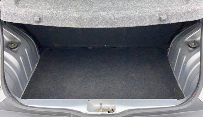 2019 Renault Kwid RXT 1.0 AMT (O), Petrol, Automatic, 28,249 km, Boot Inside