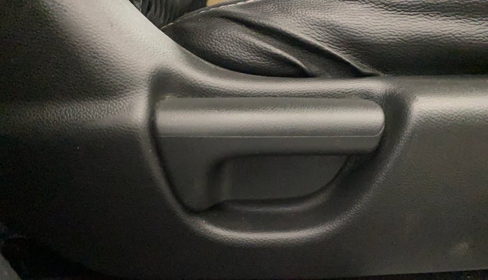 2016 Honda Jazz 1.2L I-VTEC E, Petrol, Manual, 1,00,945 km, Driver Side Adjustment Panel