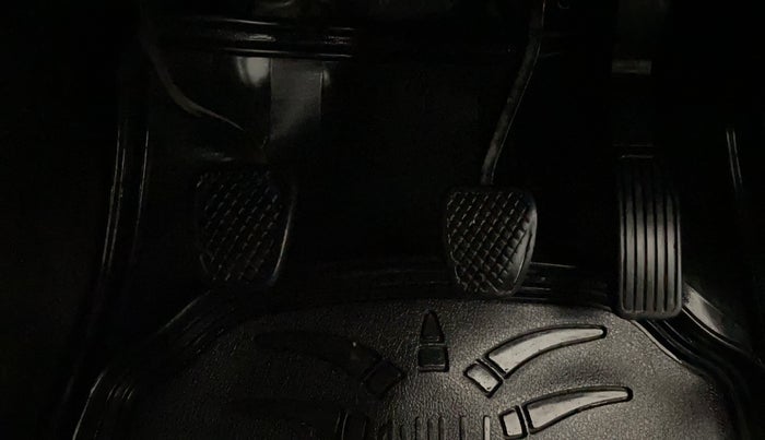 2016 Honda Jazz 1.2L I-VTEC E, Petrol, Manual, 1,00,945 km, Pedals