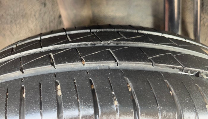 2021 Datsun Redi Go T(O) 1.0, Petrol, Manual, 98,763 km, Right Rear Tyre Tread