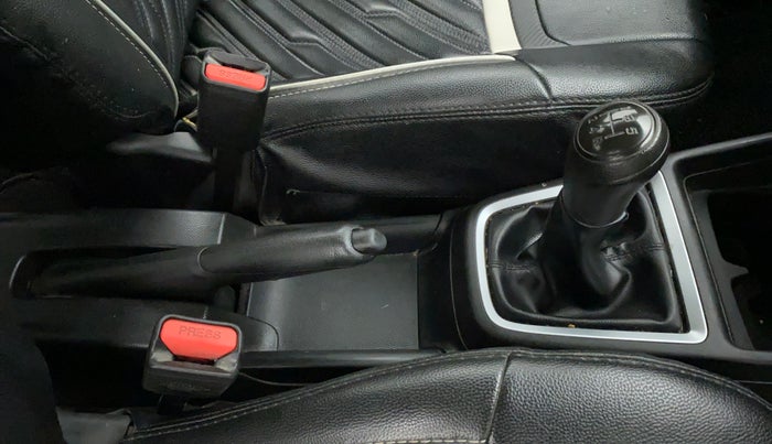 2019 Maruti Swift LXI, Petrol, Manual, 70,182 km, Gear Lever