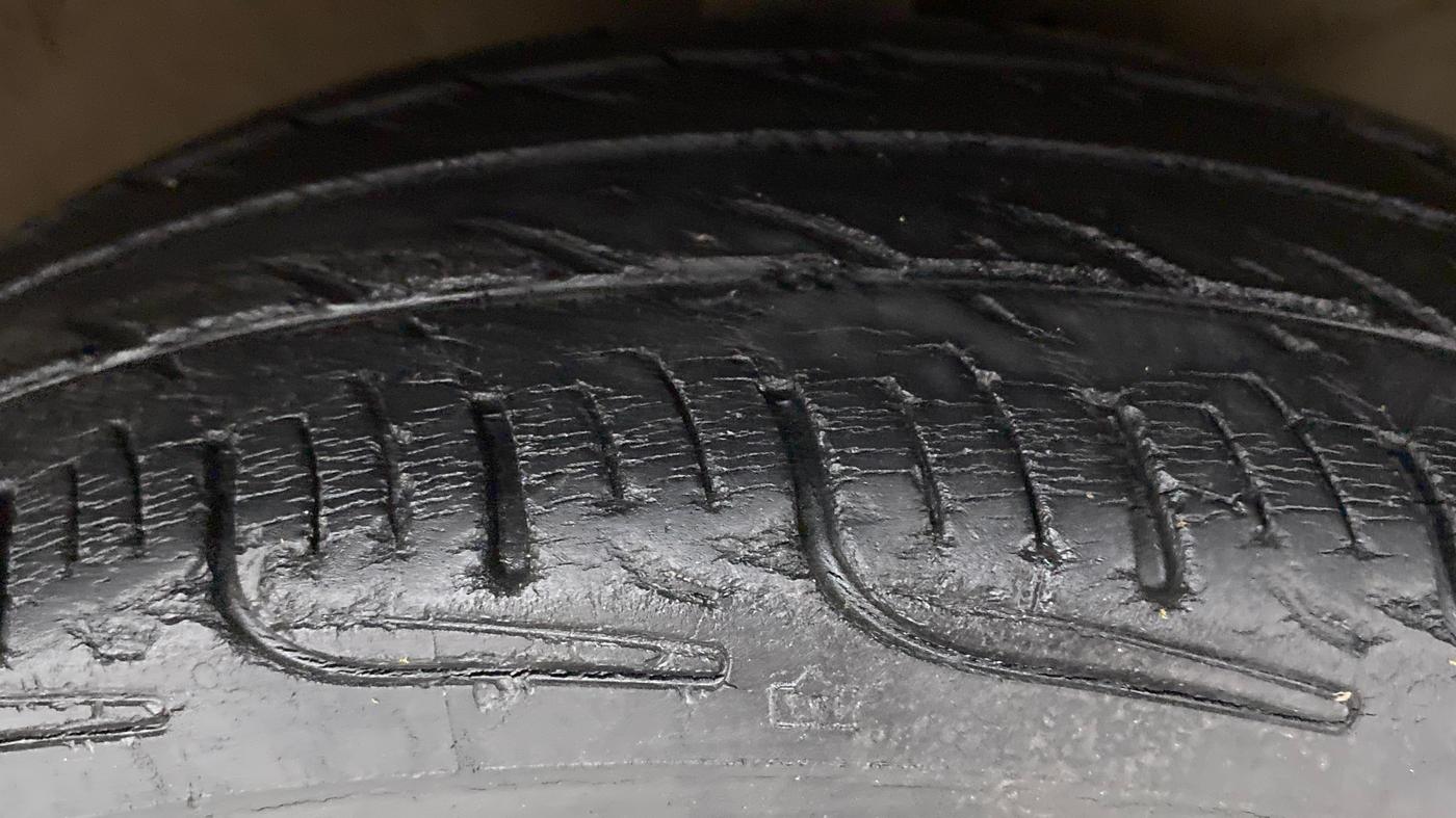 2010 Hyundai Santro Xing GLS, Petrol, Manual, 27,590 km, Right Front Tyre Tread