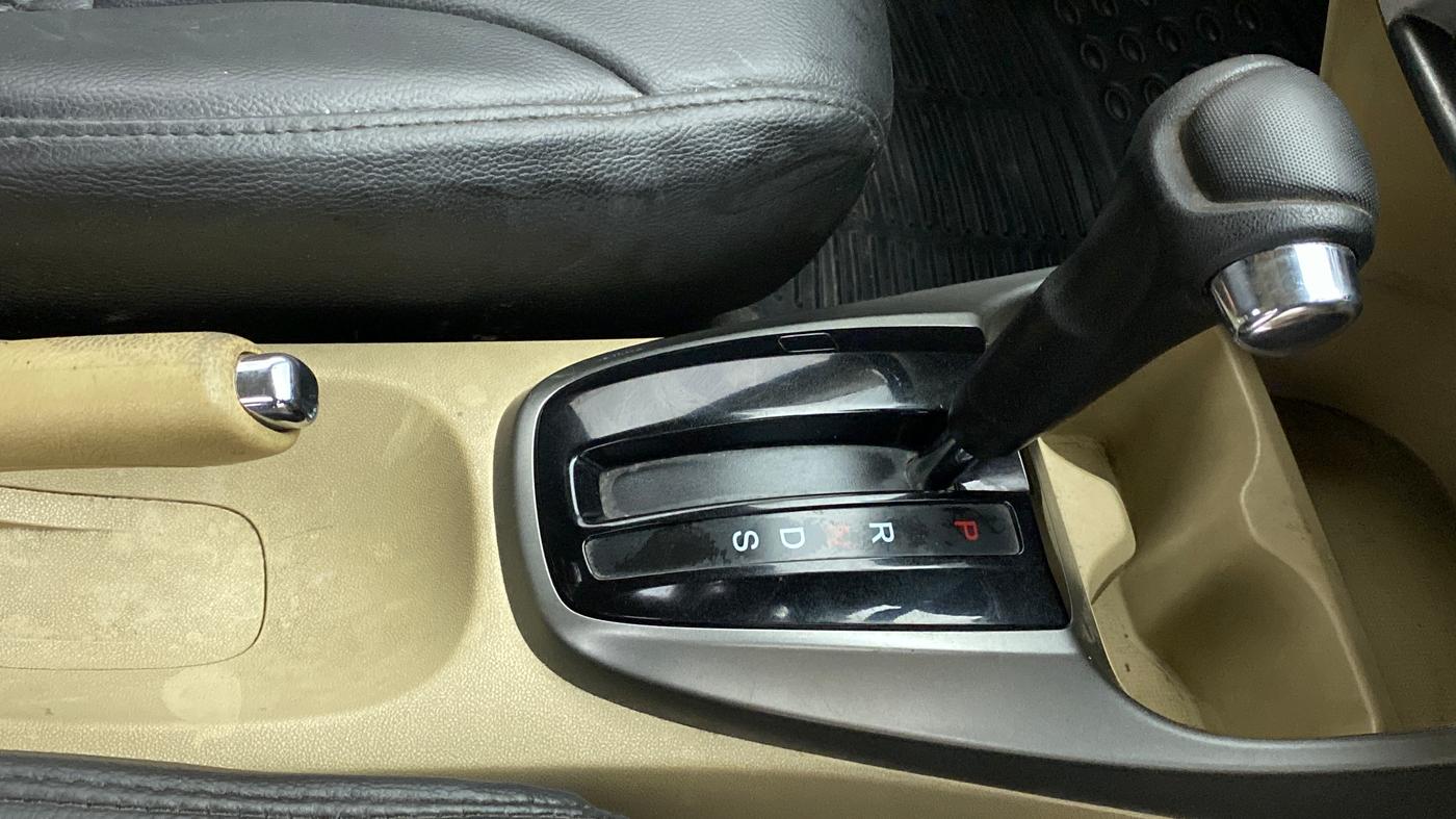 2012 Honda City 1.5L I-VTEC V AT, Petrol, Automatic, 44,589 km, Gear Lever