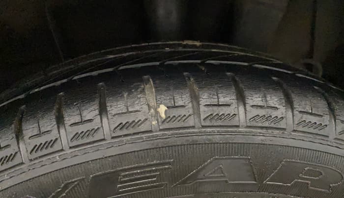 2017 Hyundai Xcent SX 1.2, Petrol, Manual, 41,453 km, Left Rear Tyre Tread