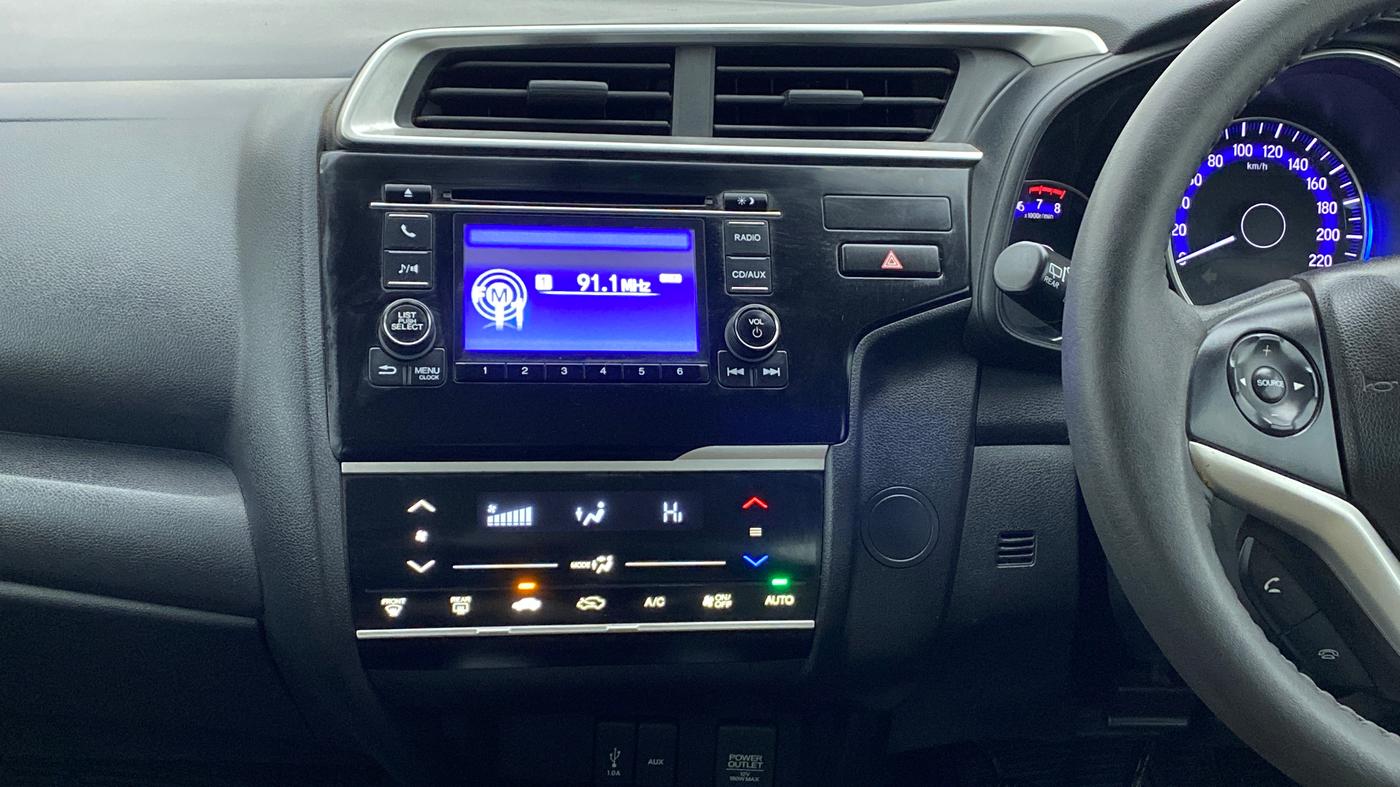 2018 Honda Jazz 1.2 V MT, Petrol, Manual, 31,073 km, Air Conditioner