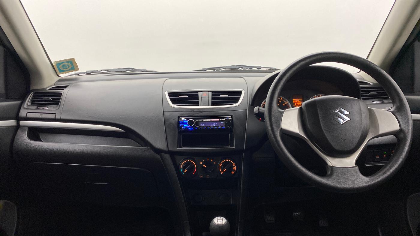 2012 Maruti Swift VXI, Petrol, Manual, 67,458 km, Dashboard