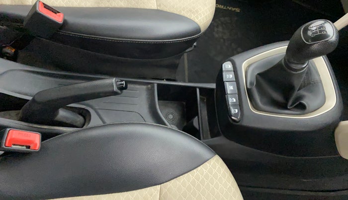 2018 Hyundai NEW SANTRO SPORTZ MT, Petrol, Manual, 25,447 km, Gear Lever