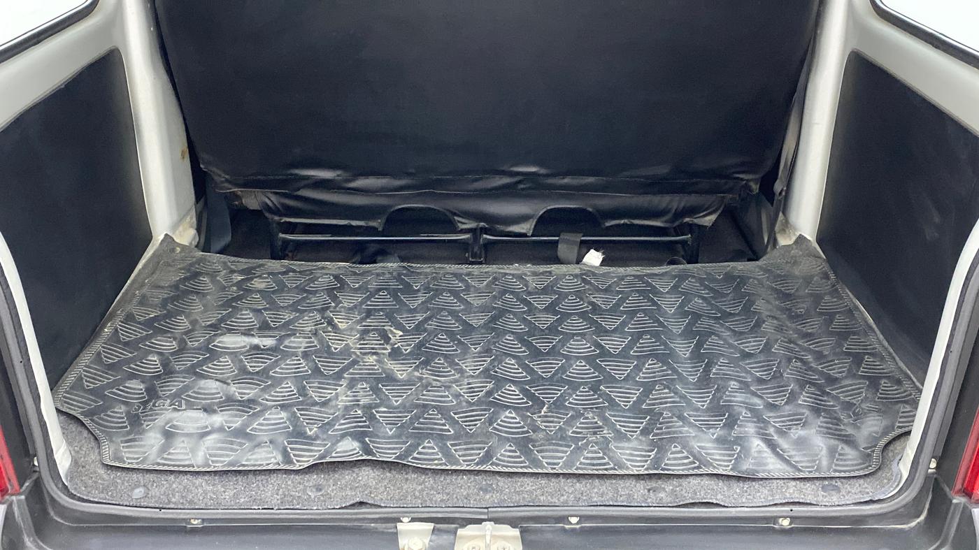 2017 Maruti Eeco 5 STR WITH A/C+HTR, Petrol, Manual, 41,848 km, Boot Inside