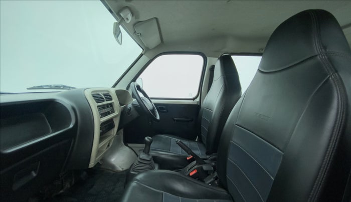 2017 Maruti Eeco 5 STR WITH A/C+HTR, Petrol, Manual, 41,848 km, Right Side Front Door Cabin