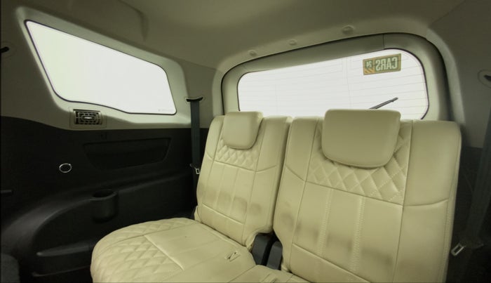 2019 Mahindra XUV500 W7, Diesel, Manual, 47,691 km, Third Seat Row ( optional )