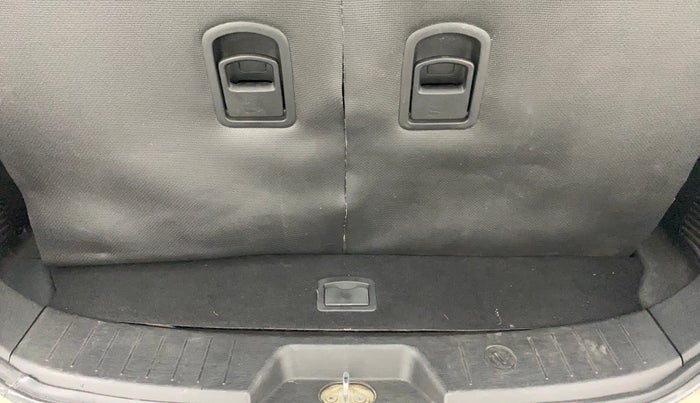 2019 Mahindra XUV500 W7, Diesel, Manual, 47,691 km, Boot Inside