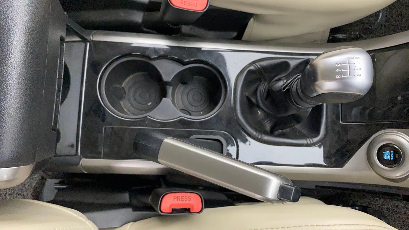 2019 Mahindra XUV500 W7, Diesel, Manual, 47,691 km, Gear Lever