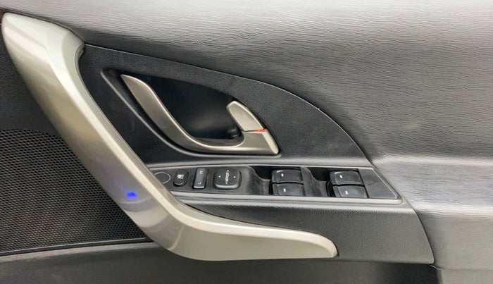 2019 Mahindra XUV500 W7, Diesel, Manual, 47,691 km, Driver Side Door Panels Control
