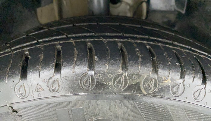 2021 Tata Tiago XE 1.2 REVOTRON, Petrol, Manual, 20,441 km, Right Front Tyre Tread
