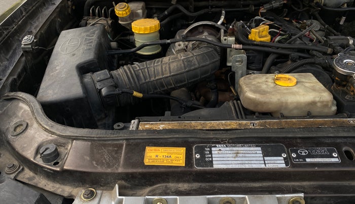2013 Tata Safari Storme 2.2 VX 4X2, Diesel, Manual, 1,06,044 km, Engine View - Right