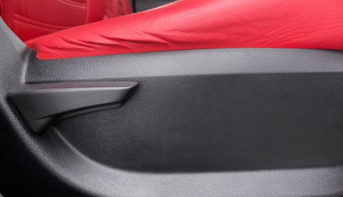 2018 Mahindra KUV 100 NXT K2 6 STR, Petrol, Manual, 18,026 km, Driver Side Adjustment Panel