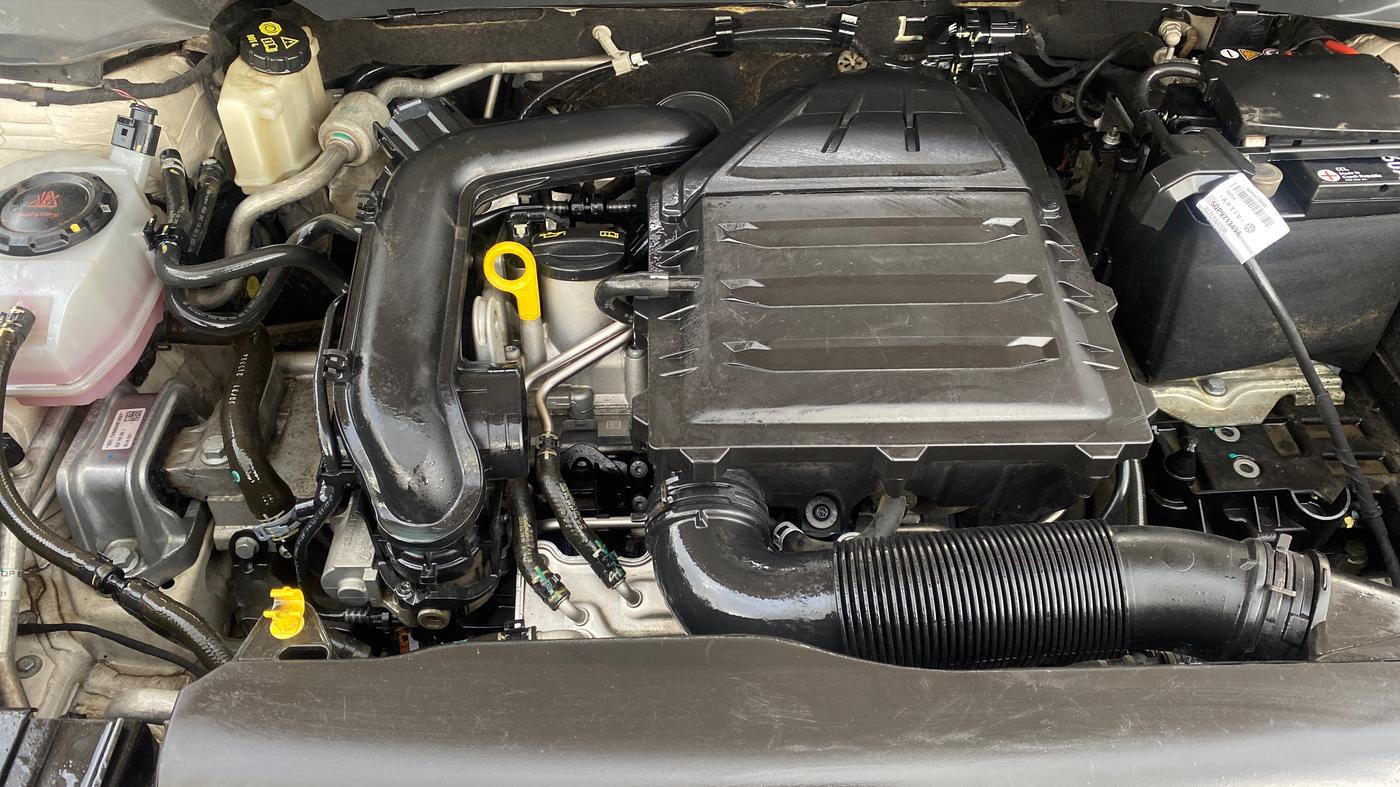 2021 Skoda KUSHAQ STYLE 1.0L TSI AT, Petrol, Automatic, 53,650 km, Engine View