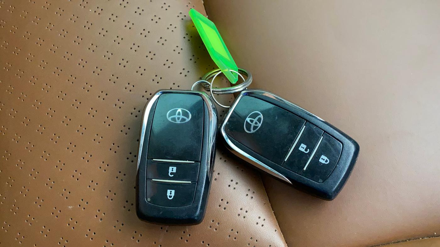 2022 Toyota Innova Crysta 2.7 VX 7 STR, Petrol, Manual, 83,507 km, Key Close Up
