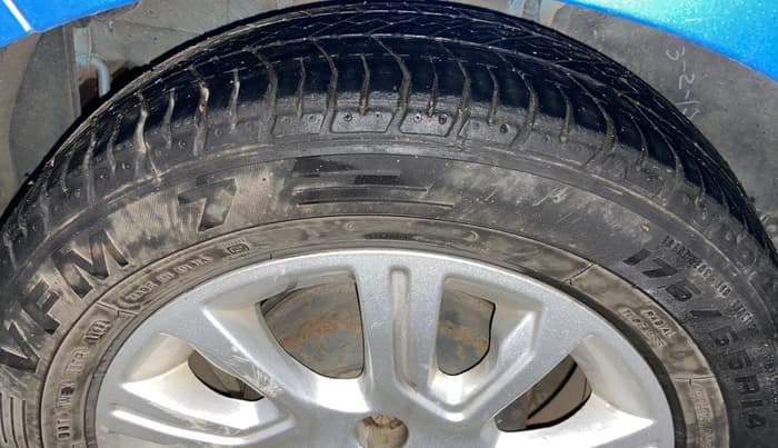 2017 Tata Tiago XZA PETROL, CNG, Automatic, 93,702 km, Right Rear Tyre Tread
